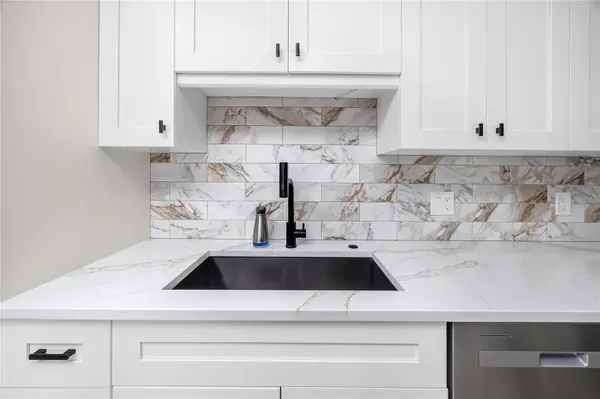 2072 AUSTRALIA WAY W #42, Clearwater, FL 33763