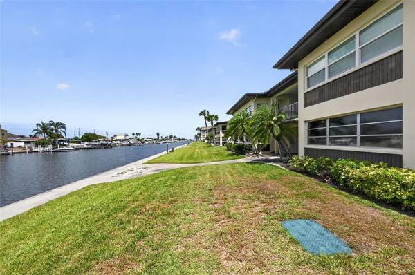 4758 JASPER DR #104, New Port Richey, FL 34652