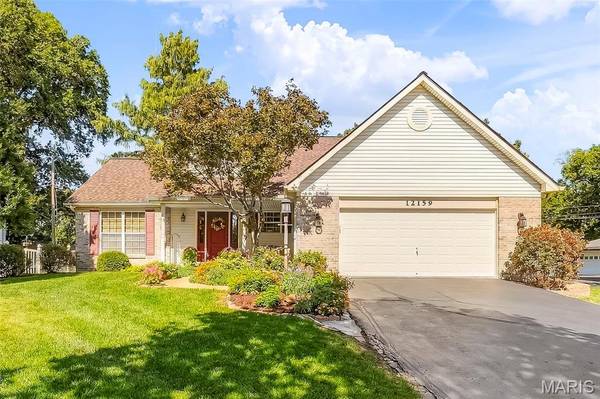 12159 Ameling RD, Maryland Heights, MO 63043