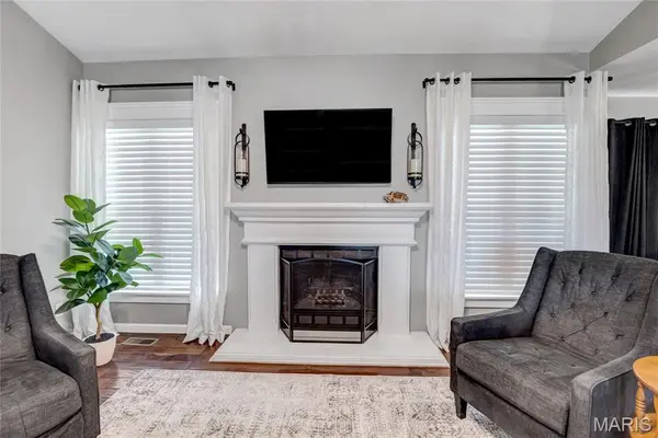 23 Bay Hill DR, St Peters, MO 63366