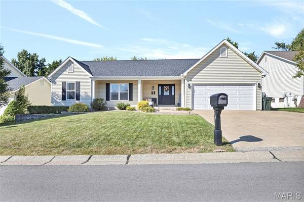 23 Bay Hill DR, St Peters, MO 63366
