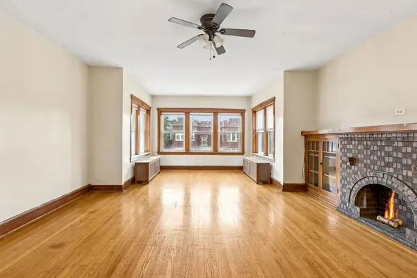 5126 W Cullom AVE, Chicago, IL 60641
