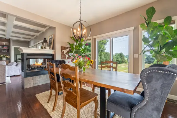 37 River, Downs, IL 61736