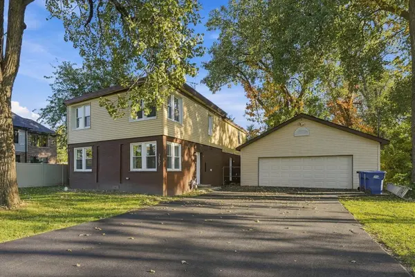 7807 W 92nd ST, Hickory Hills, IL 60457