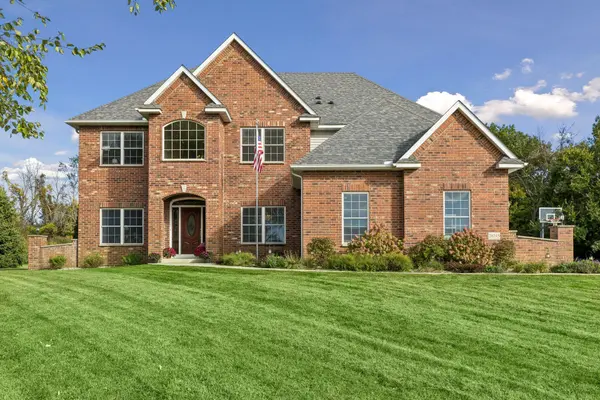 28245 Grandview DR, Belle Plaine, MN 56011