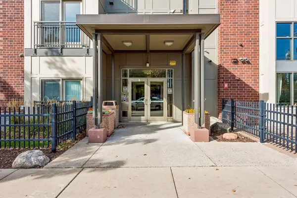 2900 11th AVE S #113, Minneapolis, MN 55407