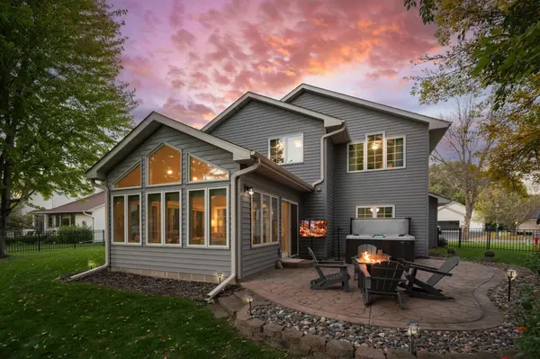 10007 Hidden Oaks LN N, Champlin, MN 55316