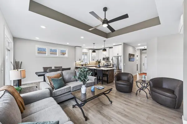 1219 Honeysuckle LN SE, Cambridge, MN 55008