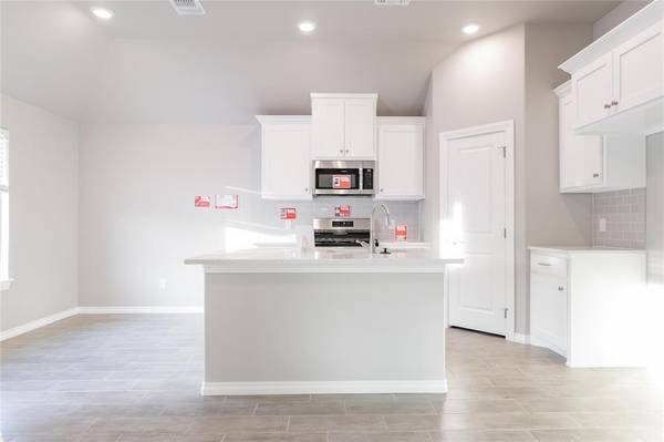 913 Westfall DR, Choctaw, OK 73020