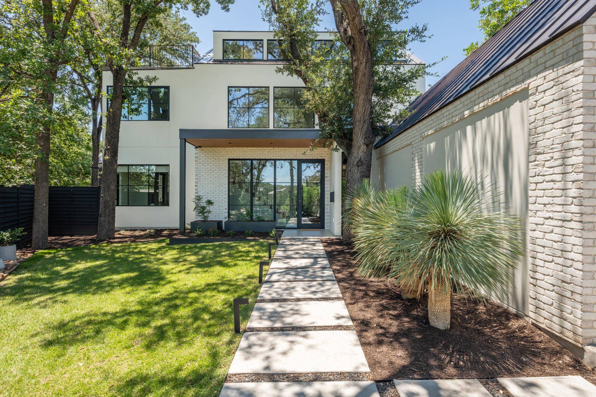 1102 Heritage WAY, Austin, TX 78703