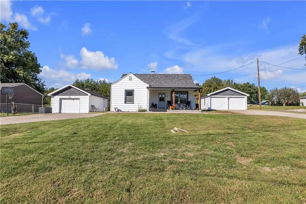 5524 NE Amazonia RD, St Joseph, MO 64505