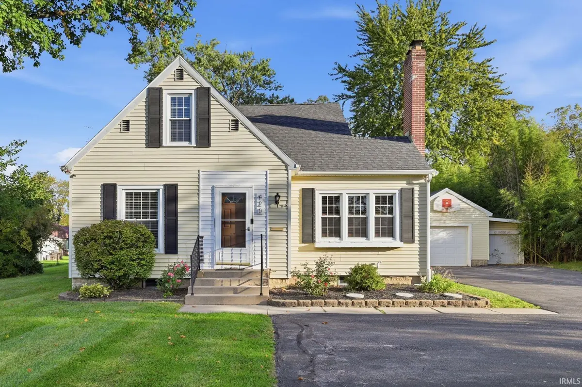 420 W Perkins ST, Hartford City, IN 47348-1536