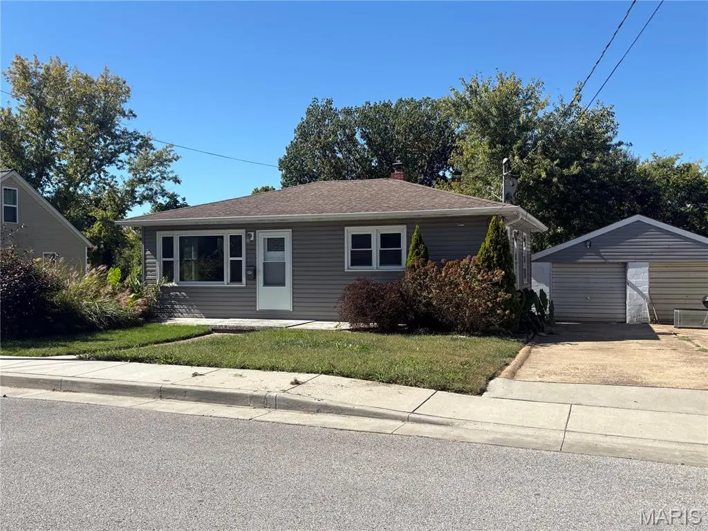 345 Fair ST, Washington, MO 63090