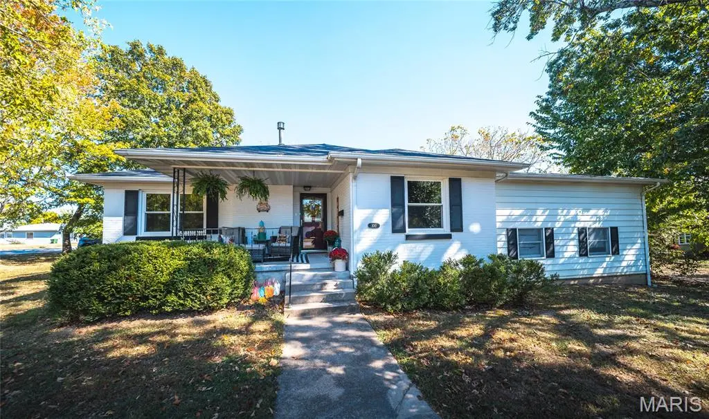 100 Woodland DR, Rolla, MO 65401