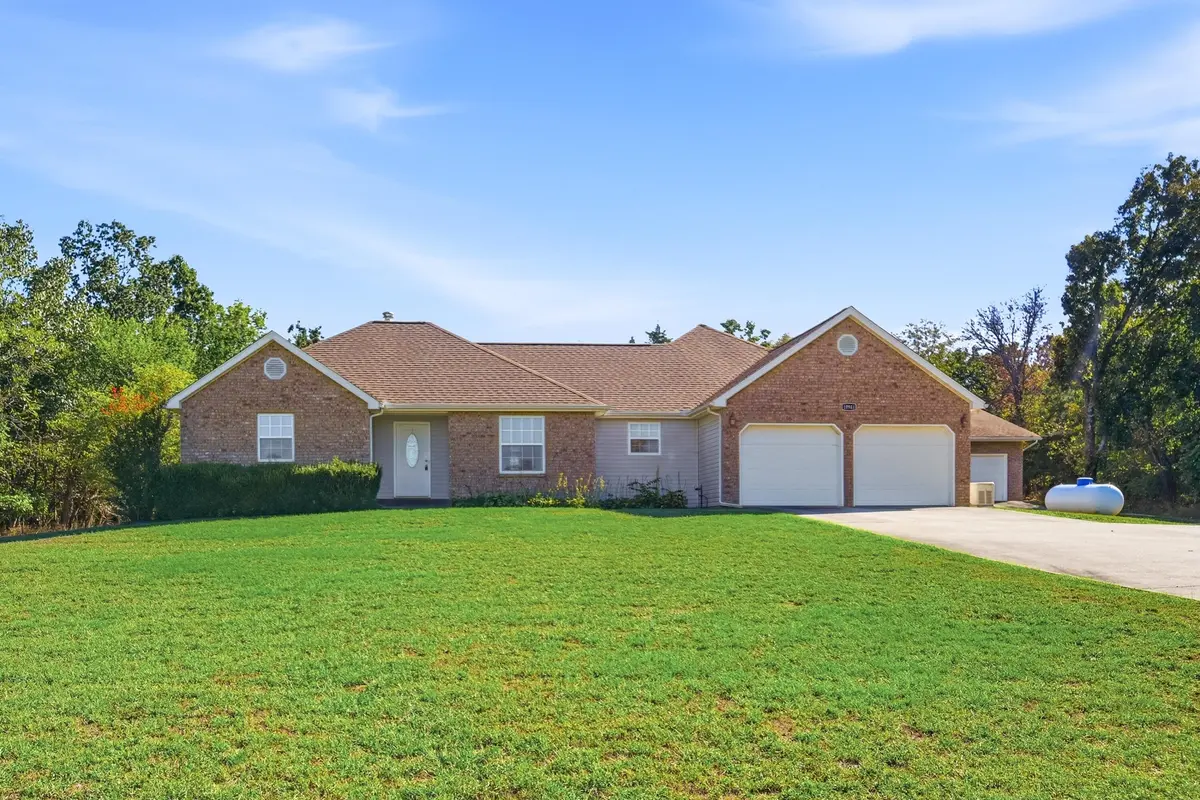 10941 Holly RD, Neosho, MO 64850