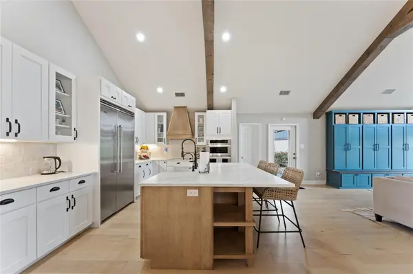 294 Hidden Creek DR, Dripping Springs, TX 78620