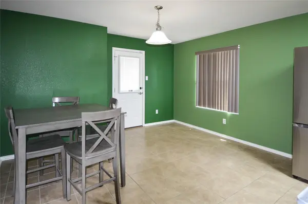 218 Wells BND, Hutto, TX 78634