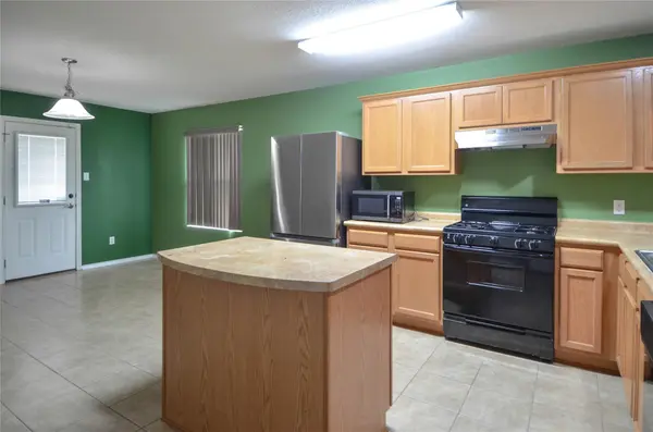 218 Wells BND, Hutto, TX 78634