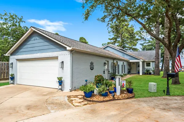 201 Lake Walden CV, Montgomery, TX 77356