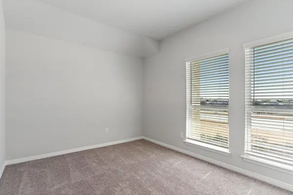 280 Pale Horse BND, Buda, TX 78610