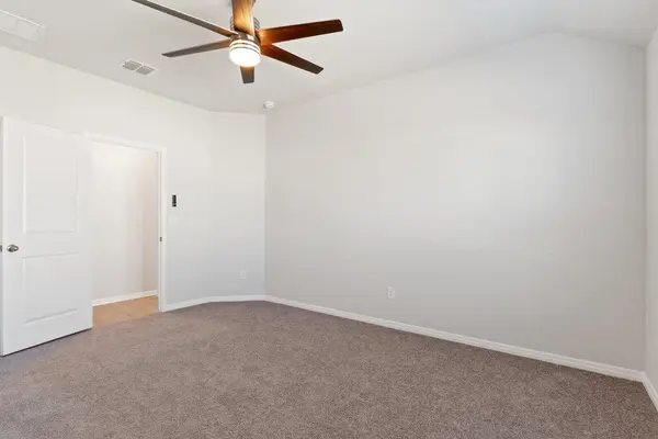 280 Pale Horse BND, Buda, TX 78610
