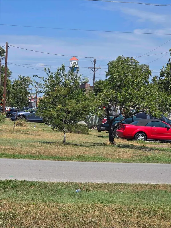 209 W South ST, Kyle, TX 78640