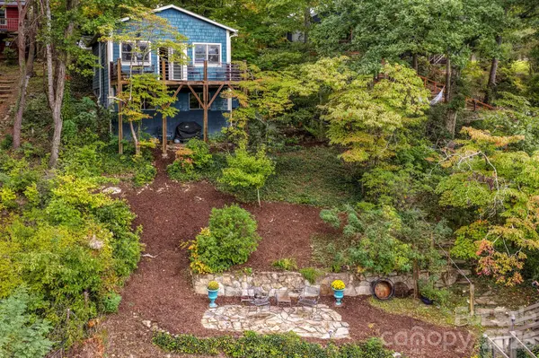 134 Neighborly DR, Lake Lure, NC 28746