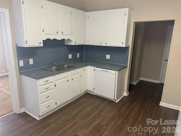 126 2nd AVE, Statesville, NC 28677