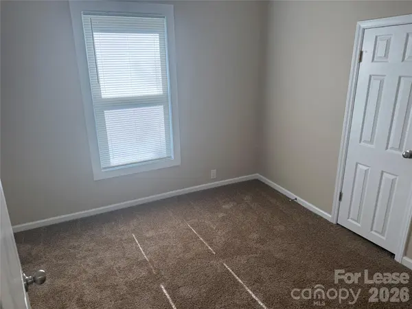 126 2nd AVE, Statesville, NC 28677