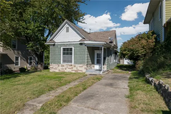 2611 Mitchell AVE, St Joseph, MO 64507