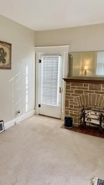 3123-3123 1/2 Gene Field RD, St Joseph, MO 64506
