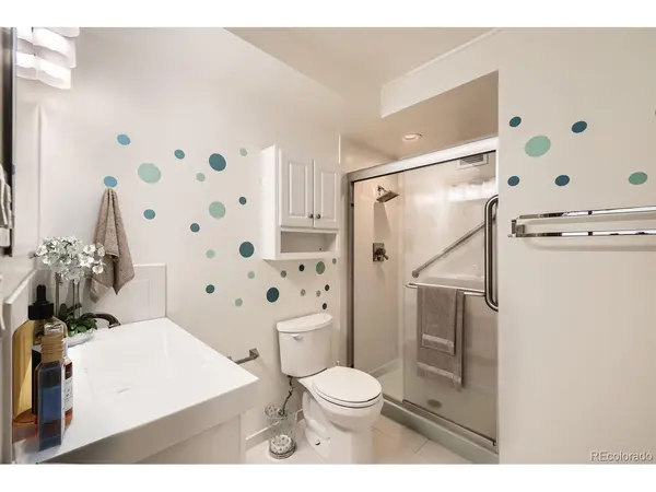 9335 E Center #4B, Denver, CO 80247
