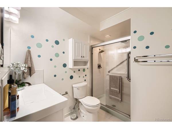 9335 E Center #4B, Denver, CO 80247