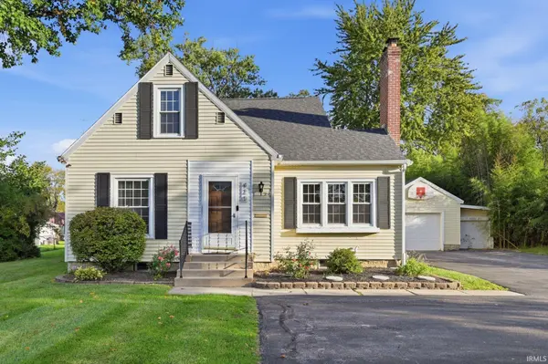 420 W Perkins ST, Hartford City, IN 47348-1536