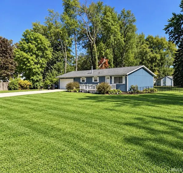 51434 Lily RD, South Bend, IN 46637-1914