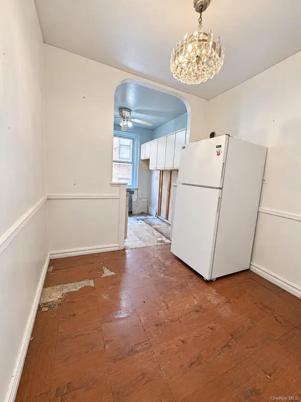 2160 Bronx Park PARK #3B, Bronx, NY 10462