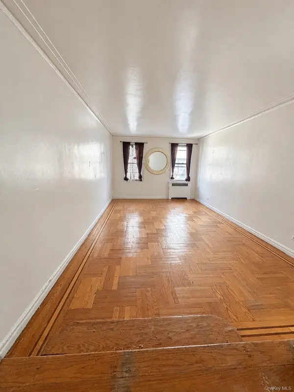 2160 Bronx Park PARK #3B, Bronx, NY 10462