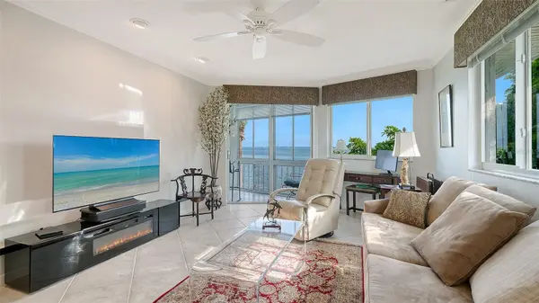 777 JOHN RINGLING BLVD #36, Sarasota, FL 34236