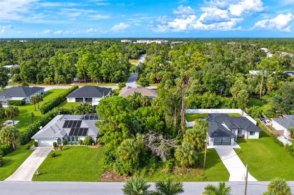 561 LOMOND DR, Port Charlotte, FL 33953