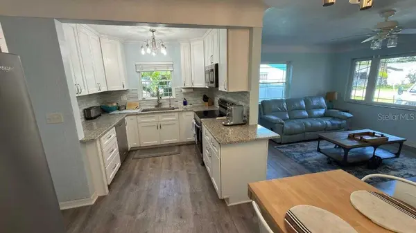 324 36TH AVE NE, St Petersburg, FL 33704