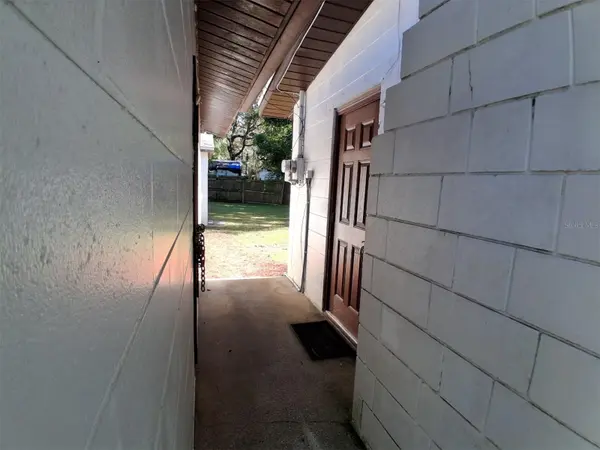10052 LAKE DR, New Port Richey, FL 34654