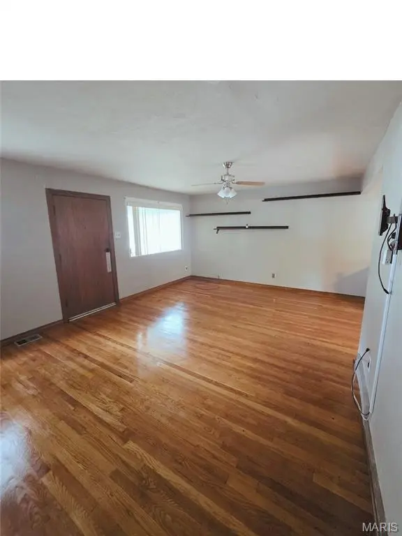 8644 Harold DR, Berkeley, MO 63134