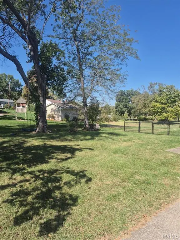 405 Bourbeuse RD, Union, MO 63084