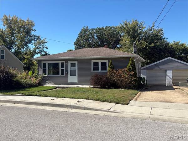 345 Fair ST, Washington, MO 63090