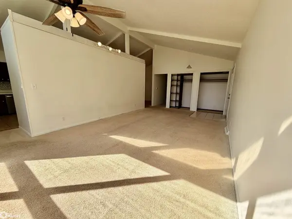 407 S 1st AVE, Danville, IA 52623