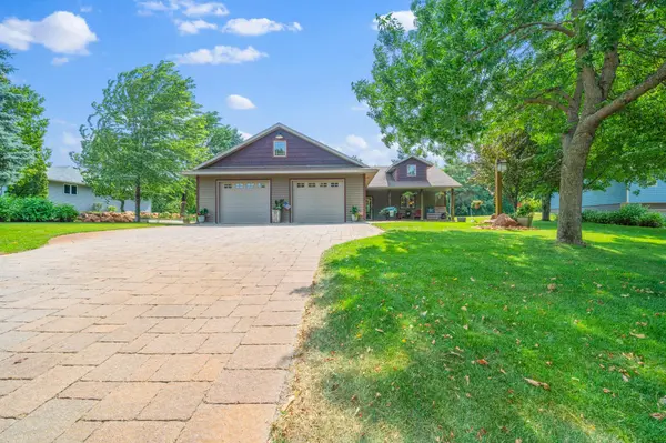 3123 Crestwood DR NE, Alexandria, MN 56308