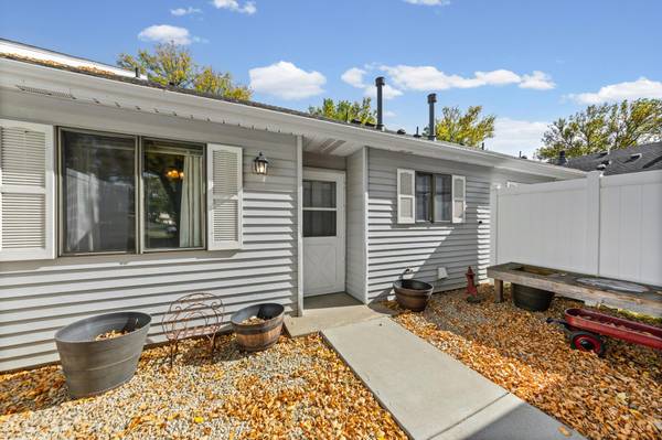 14872 Embry PATH, Apple Valley, MN 55124