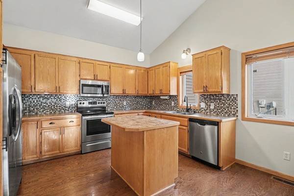 420 9th AVE NE, Lonsdale, MN 55046