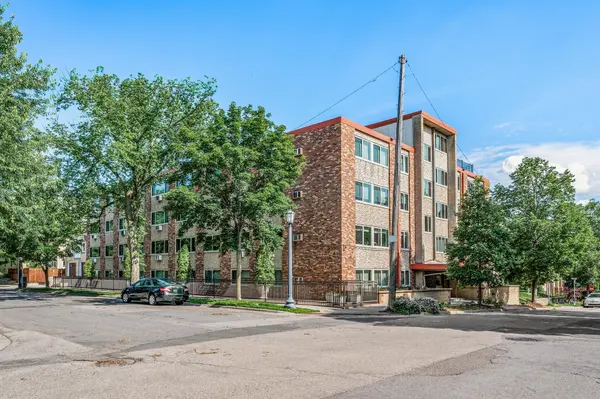 1901 Emerson AVE S #303, Minneapolis, MN 55403
