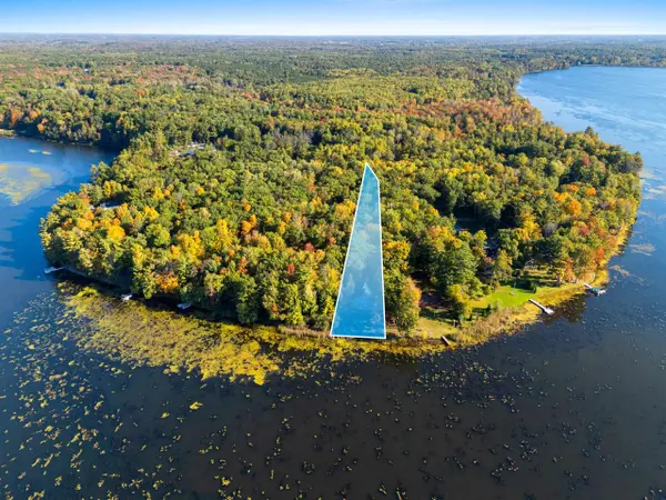 5005 MACHICKANEE LN, Lena, WI 54139-9576